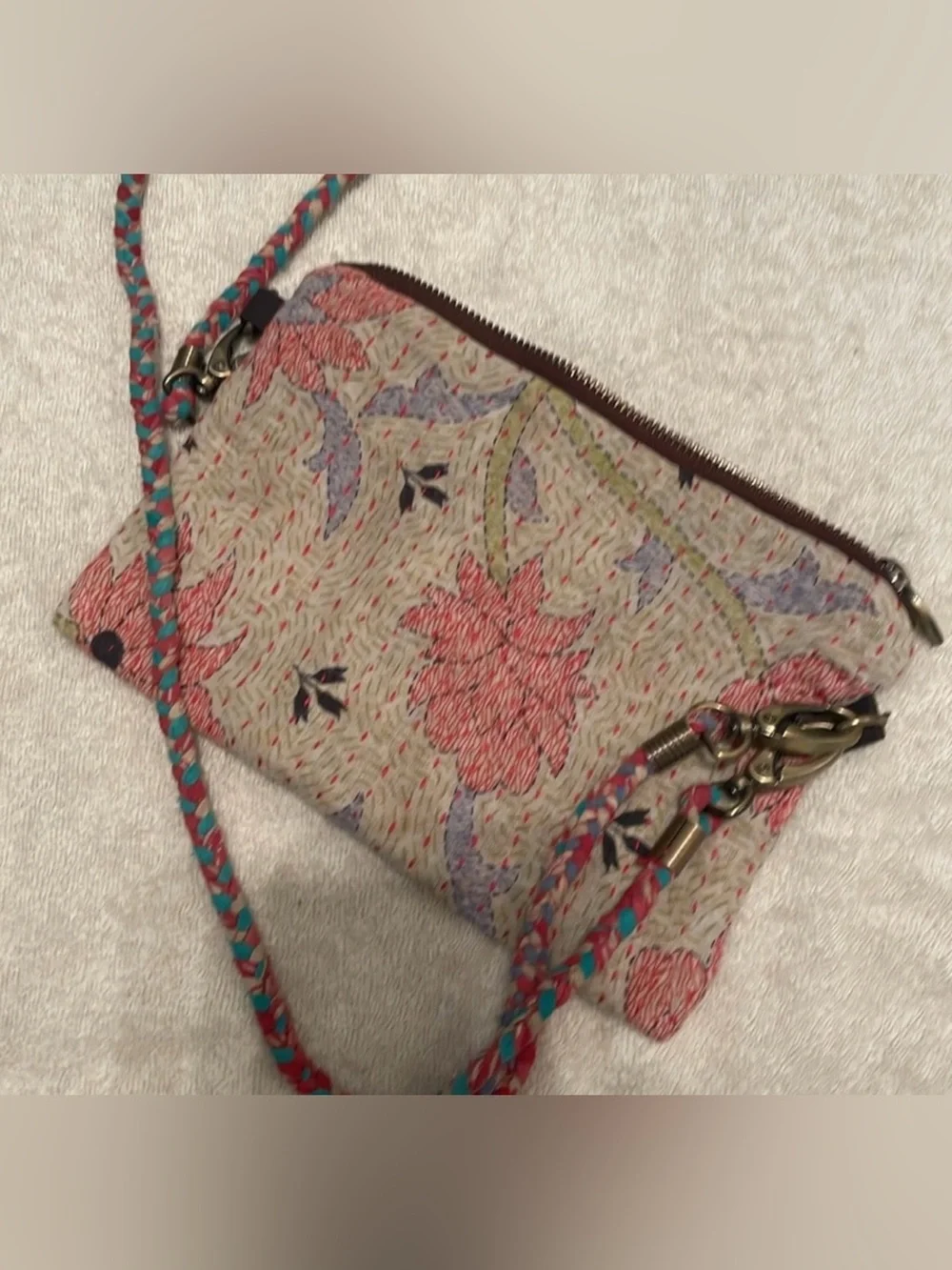 Sari Bari crossbody/wristlet Floral Embroidered Crossbody Bag - Pink & Cream